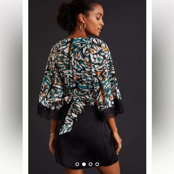 Anthropologie NWT Flutter-Sleeve Wrap Top Size XXS. - Picture 2 of 5